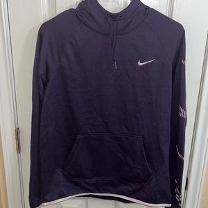 Nikes purple woman’s pullover hoodie￼ Size M